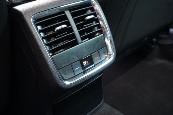 Škoda Octavia 1.0 TSI Business Edition Plus/Trekhaak/Leer/ 100%-Dealeronderhouden.