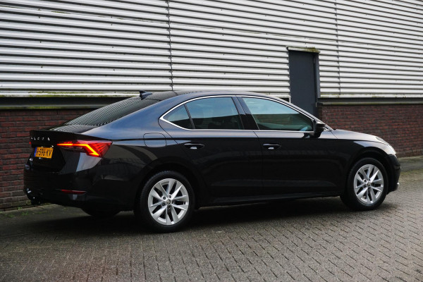 Škoda Octavia 1.0 TSI Business Edition Plus/Trekhaak/Leer/ 100%-Dealeronderhouden.