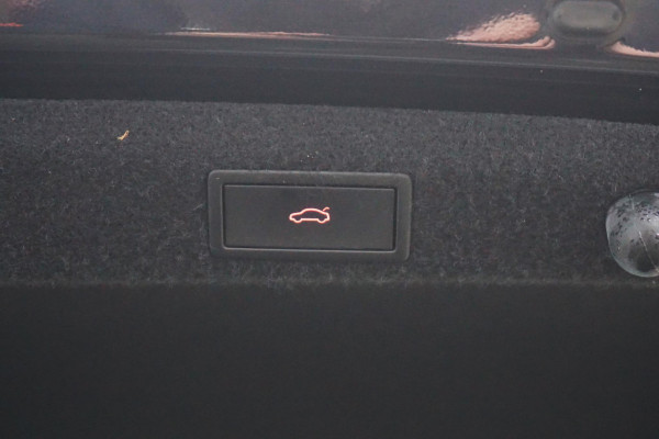 Škoda Octavia 1.0 TSI Business Edition Plus/Trekhaak/Leer/ 100%-Dealeronderhouden.