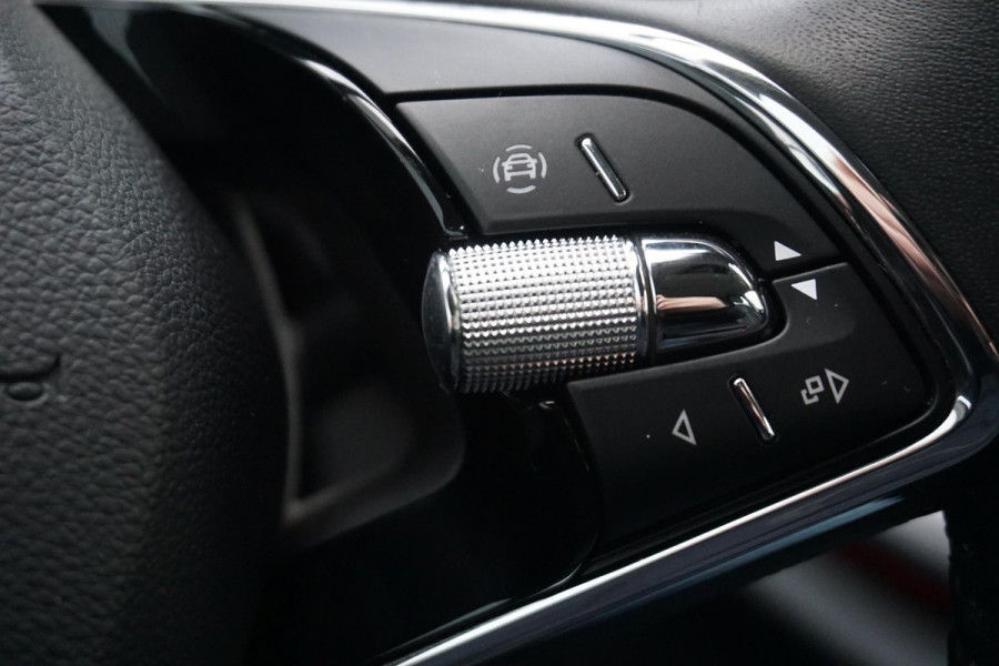 Škoda Octavia 1.0 TSI Business Edition Plus/Trekhaak/Leer/ 100%-Dealeronderhouden.