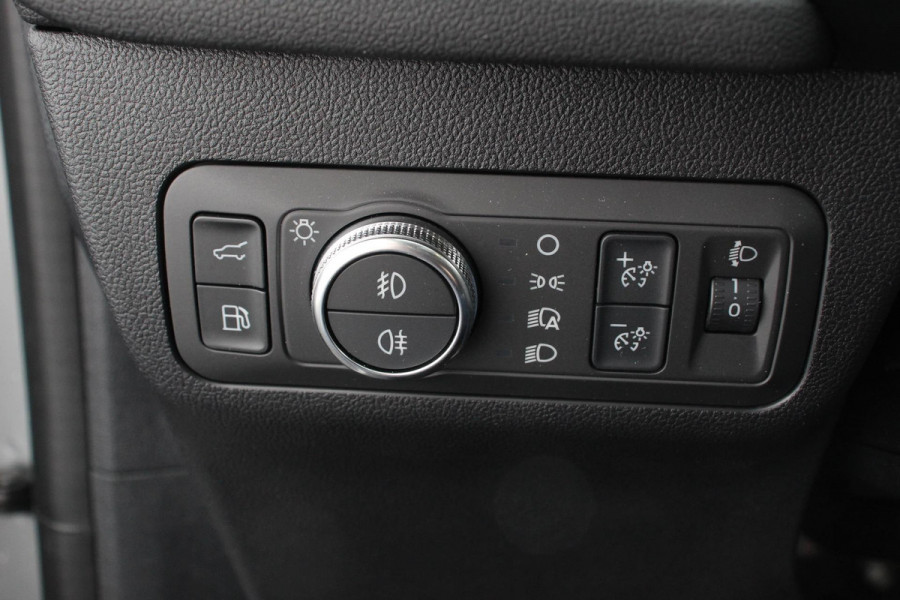 Ford Kuga 2.5 PHEV 225pk ST-Line X | Navigatie | Apple Carplay/Android Auto | Parkeersensoren | Camera | Adaptive Cruise Control | Blind Spot Assist | Elektrische achterklep | Stoel-en stuurverwarming | Park Assist | LED-koplampen | Elektrische bestuurdersstoel