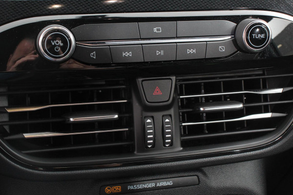 Ford Kuga 2.5 PHEV 225pk ST-Line X | Navigatie | Apple Carplay/Android Auto | Parkeersensoren | Camera | Adaptive Cruise Control | Blind Spot Assist | Elektrische achterklep | Stoel-en stuurverwarming | Park Assist | LED-koplampen | Elektrische bestuurdersstoel