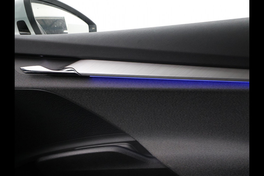 Škoda ENYAQ iV 80 + CAMERA | ADAPTIVE CRUISE | SFEERVERLICHTING | CARPLAY | STUURVERW.