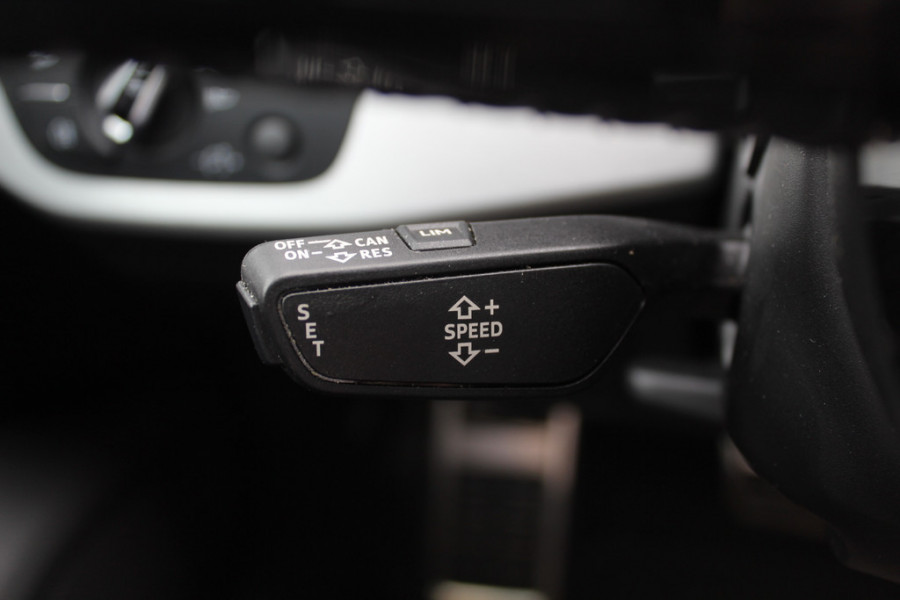 Audi A5 Sportback 1.4 TFSI Sport S-line Edition / Navigatie / Half leder / Parkeerhulp achter / 18'' / LED Koplampen / Cruise Control