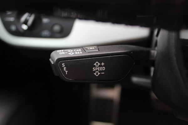 Audi A5 Sportback 1.4 TFSI Sport S-line Edition / Navigatie / Half leder / Parkeerhulp achter / 18'' / LED Koplampen / Cruise Control