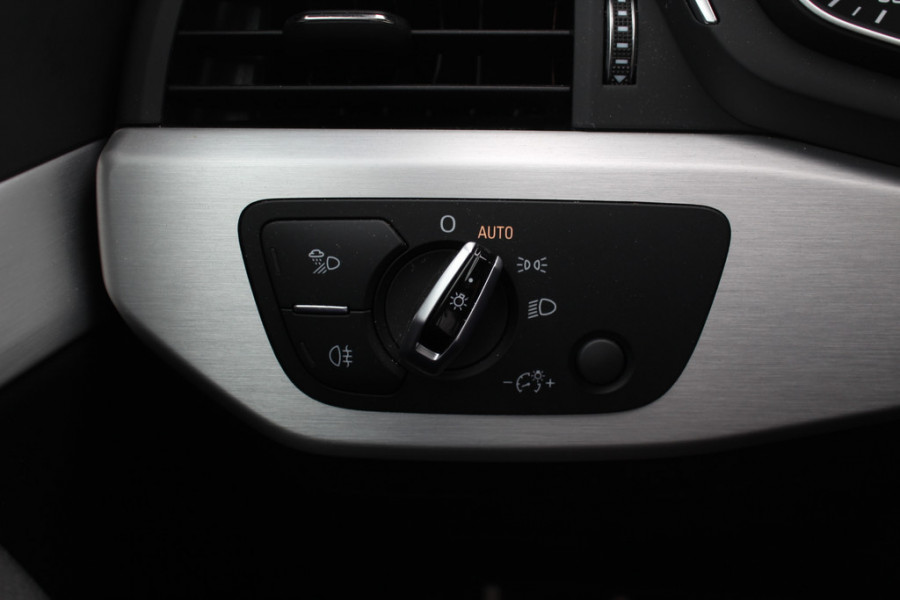 Audi A5 Sportback 1.4 TFSI Sport S-line Edition / Navigatie / Half leder / Parkeerhulp achter / 18'' / LED Koplampen / Cruise Control