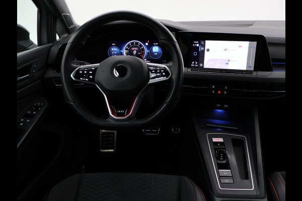 Volkswagen Golf 8 2.0 TSI GTI CLUBSPORT 300 PK MILLTEK | PANORAMA | HARMAN/KARDON | SFEERVERL. | CAMERA