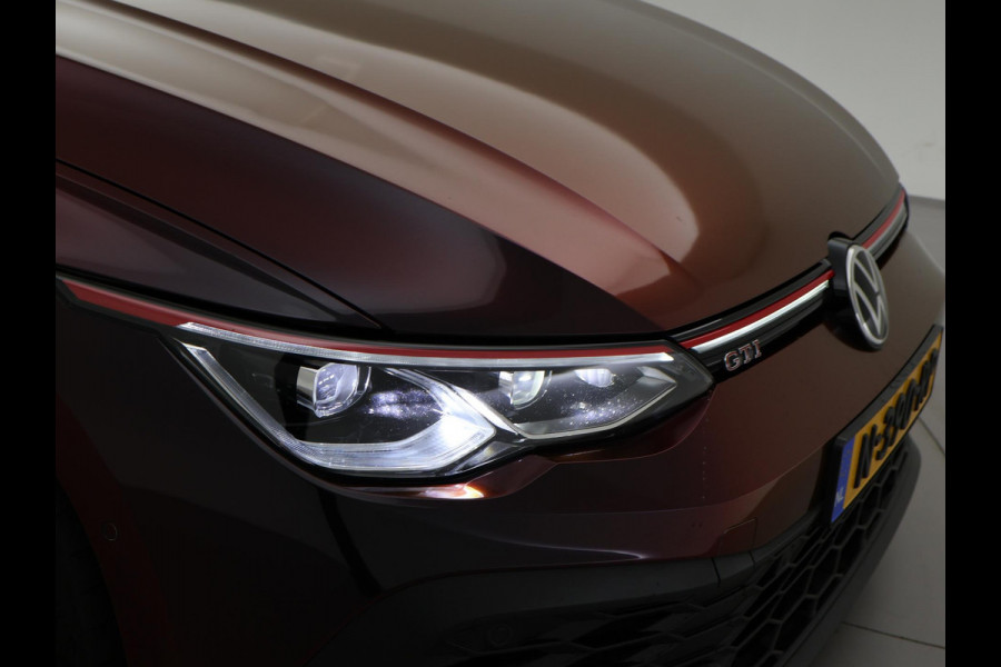 Volkswagen Golf 8 2.0 TSI GTI CLUBSPORT 300 PK MILLTEK | PANORAMA | HARMAN/KARDON | SFEERVERL. | CAMERA