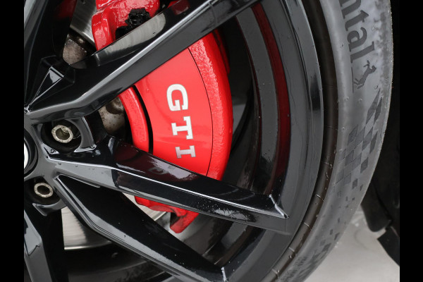 Volkswagen Golf 8 2.0 TSI GTI CLUBSPORT 300 PK MILLTEK | PANORAMA | HARMAN/KARDON | SFEERVERL. | CAMERA