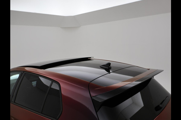 Volkswagen Golf 8 2.0 TSI GTI CLUBSPORT 300 PK MILLTEK | PANORAMA | HARMAN/KARDON | SFEERVERL. | CAMERA