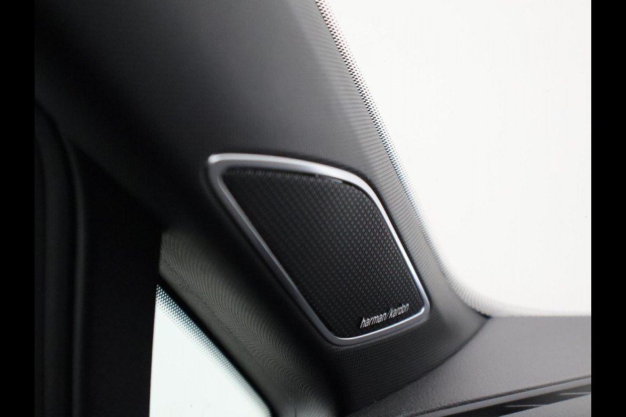 Volkswagen Golf 8 2.0 TSI GTI CLUBSPORT 300 PK MILLTEK | PANORAMA | HARMAN/KARDON | SFEERVERL. | CAMERA