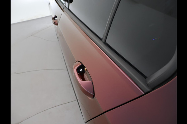 Volkswagen Golf 8 2.0 TSI GTI CLUBSPORT 300 PK MILLTEK | PANORAMA | HARMAN/KARDON | SFEERVERL. | CAMERA