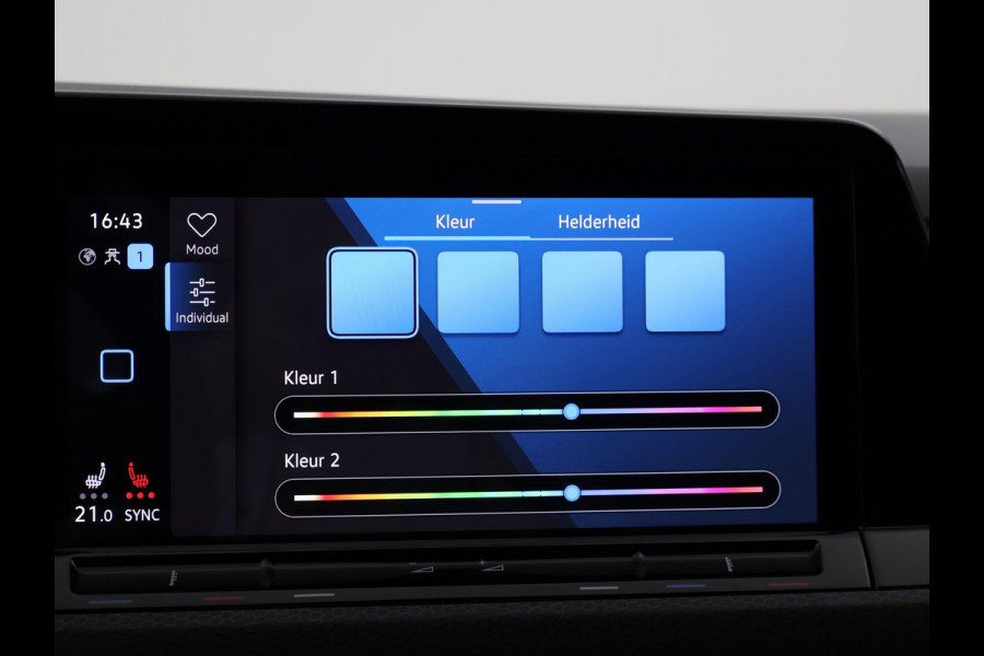 Volkswagen Golf 8 2.0 TSI GTI CLUBSPORT 300 PK MILLTEK | PANORAMA | HARMAN/KARDON | SFEERVERL. | CAMERA