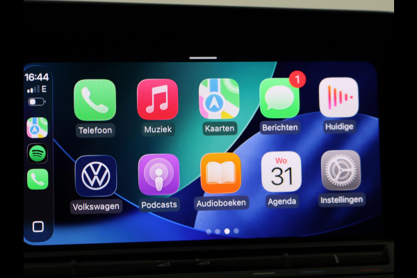 Volkswagen Golf 8 2.0 TSI GTI CLUBSPORT 300 PK MILLTEK | PANORAMA | HARMAN/KARDON | SFEERVERL. | CAMERA