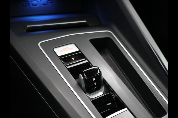 Volkswagen Golf 8 2.0 TSI GTI CLUBSPORT 300 PK MILLTEK | PANORAMA | HARMAN/KARDON | SFEERVERL. | CAMERA