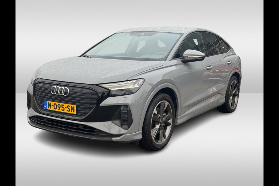 Audi Q4 Sportback e-tron 40 Launch edition Advanced 77 kWh / CarPlay / Matrix LED / Sportstoelen / Virtual Cockpit / Parkeerhulp V+A / Sonos Audio / Intr.voorverwarming / Stoelverwarming / DAB / Cruise Control