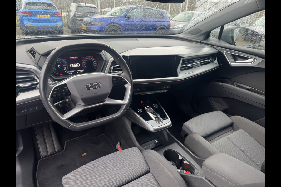 Audi Q4 Sportback e-tron 40 Launch edition Advanced 77 kWh / CarPlay / Matrix LED / Sportstoelen / Virtual Cockpit / Parkeerhulp V+A / Sonos Audio / Intr.voorverwarming / Stoelverwarming / DAB / Cruise Control