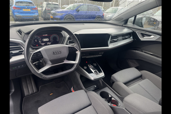 Audi Q4 Sportback e-tron 40 Launch edition Advanced 77 kWh / CarPlay / Matrix LED / Sportstoelen / Virtual Cockpit / Parkeerhulp V+A / Sonos Audio / Intr.voorverwarming / Stoelverwarming / DAB / Cruise Control