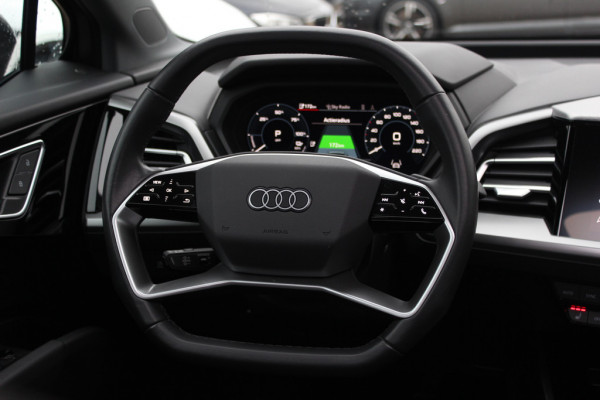 Audi Q4 Sportback e-tron 40 Launch edition Advanced 77 kWh / CarPlay / Matrix LED / Sportstoelen / Virtual Cockpit / Parkeerhulp V+A / Sonos Audio / Intr.voorverwarming / Stoelverwarming / DAB / Cruise Control