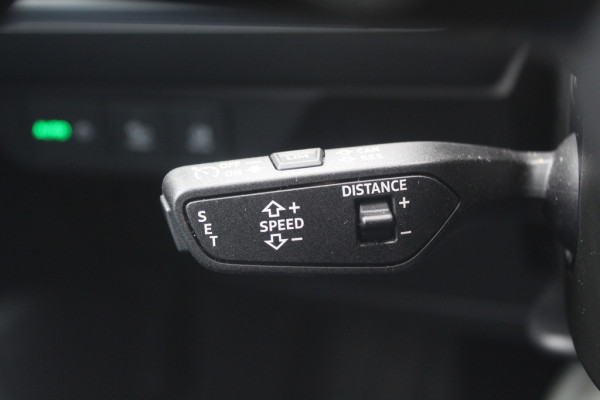 Audi Q4 Sportback e-tron 40 Launch edition Advanced 77 kWh / CarPlay / Matrix LED / Sportstoelen / Virtual Cockpit / Parkeerhulp V+A / Sonos Audio / Intr.voorverwarming / Stoelverwarming / DAB / Cruise Control