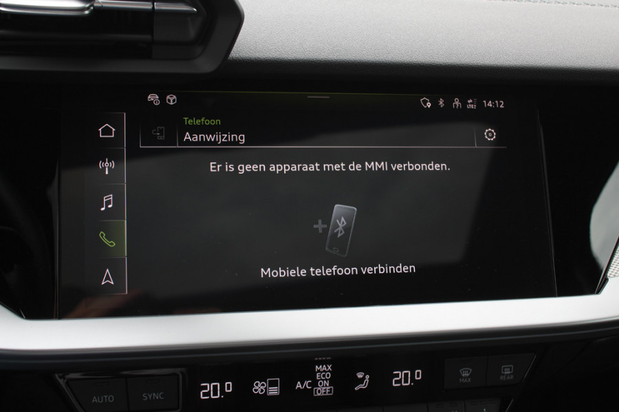 Audi A3 Sportback 45 TFSI e S edition Competition / Trekhaak / Panoramadak / CarPlay / Matrix LED / Keyless / Parkeerhulp V+A / 18'' / Half leder / Navigatie / DAB / Dodehoek / Stoelverwarming / ACC
