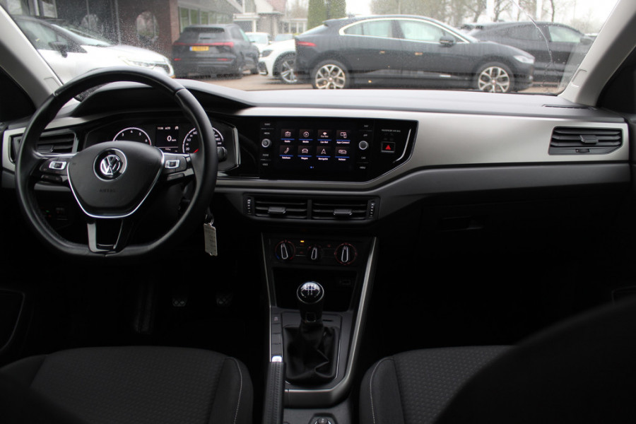 Volkswagen Polo 1.0 TSI Comfortline / CarPlay / Navigatie / Parkeerhulp V+A / DAB / ACC