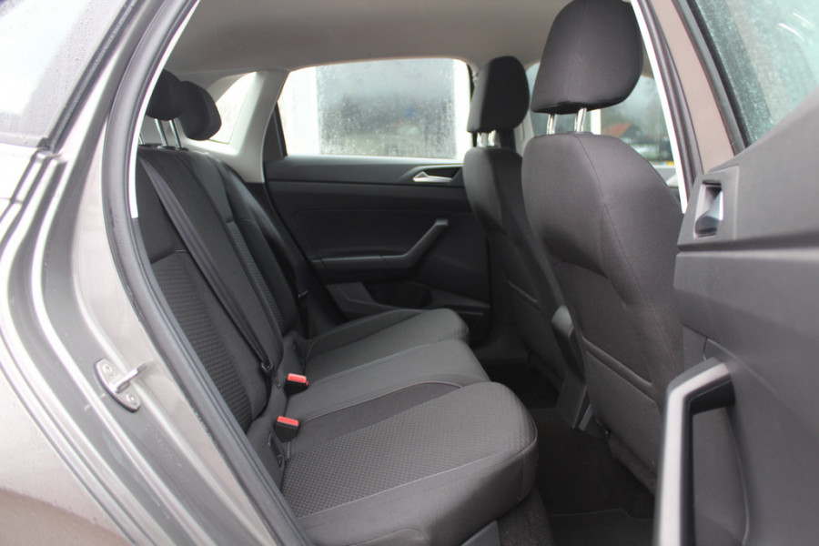 Volkswagen Polo 1.0 TSI Comfortline / CarPlay / Navigatie / Parkeerhulp V+A / DAB / ACC