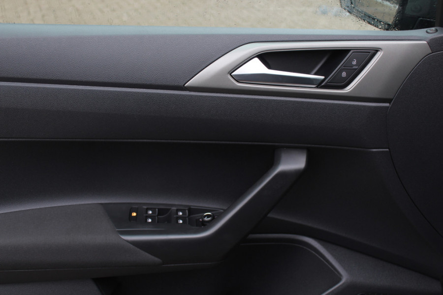 Volkswagen Polo 1.0 TSI Comfortline / CarPlay / Navigatie / Parkeerhulp V+A / DAB / ACC