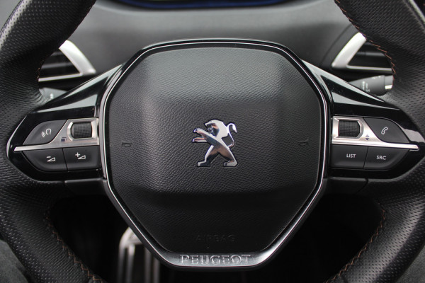 Peugeot 5008 1.6 e-THP GT-Line 7p. / Camera / Half leder / 18'' / Virtual Cockpit / Dodehoek / LED Koplampen / Navigatie / Stoelverwarming / DAB / Cruise Control