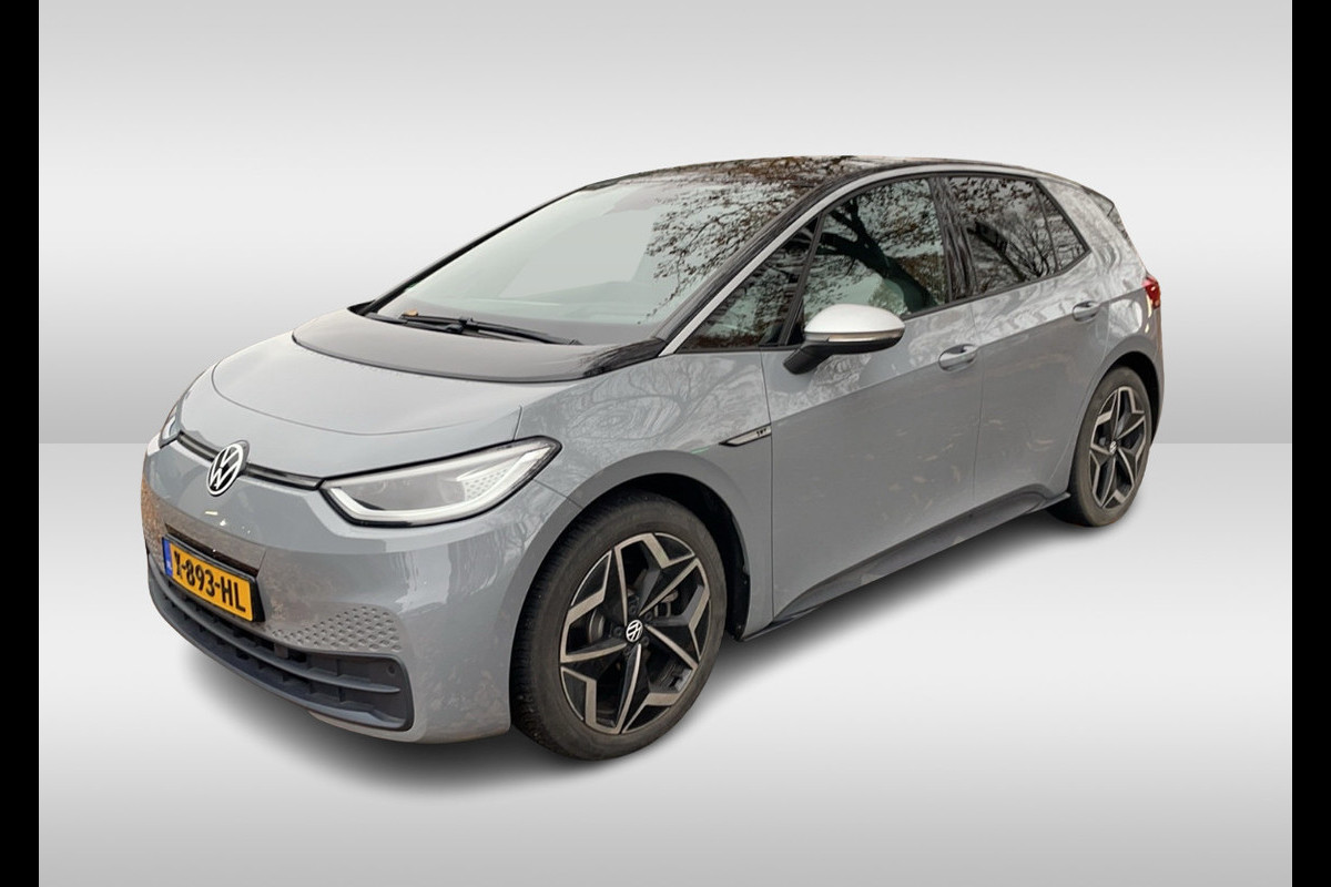 Volkswagen ID.3 First Max 58 kWh 60.871 km! / Full option! / Trekhaak / Panoramadak / Camera / Head-up / Keyless / 20'' / ACC / Dodehoek / Elektr. stoelen / Massage / Navigatie / Stuurverwarming