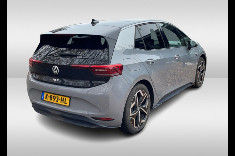 Volkswagen ID.3 First Max 58 kWh 60.871 km! / Full option! / Trekhaak / Panoramadak / Camera / Head-up / Keyless / 20'' / ACC / Dodehoek / Elektr. stoelen / Massage / Navigatie / Stuurverwarming