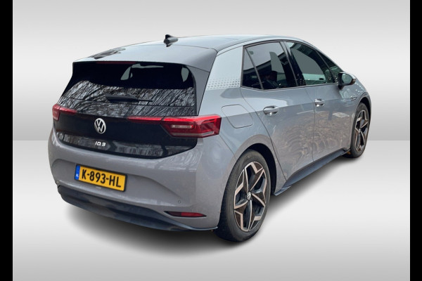Volkswagen ID.3 First Max 58 kWh 60.871 km! / Full option! / Trekhaak / Panoramadak / Camera / Head-up / Keyless / 20'' / ACC / Dodehoek / Elektr. stoelen / Massage / Navigatie / Stuurverwarming