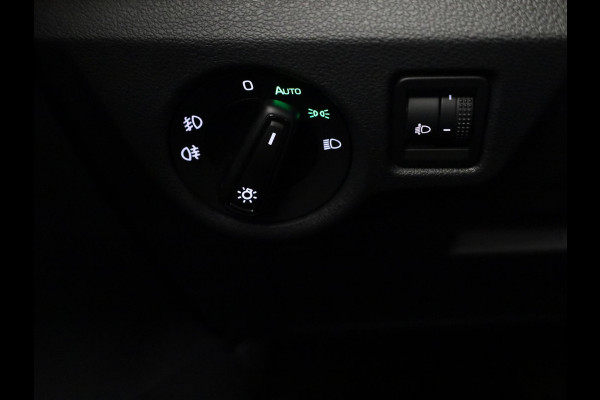 Škoda Kamiq Selection 1.0 TSI 115 pk 6 versn. Hand | Cruise Control | Apple Carplay | Android Auto | Climate Control