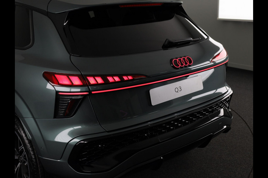 Audi Q3 S edition e-hybrid 200 kW / 272 PK | Techniekpakket plus | Ambiente lichtpakket pro | Privacy glas | Panoramadak| Dodehoek detectie | Leder |