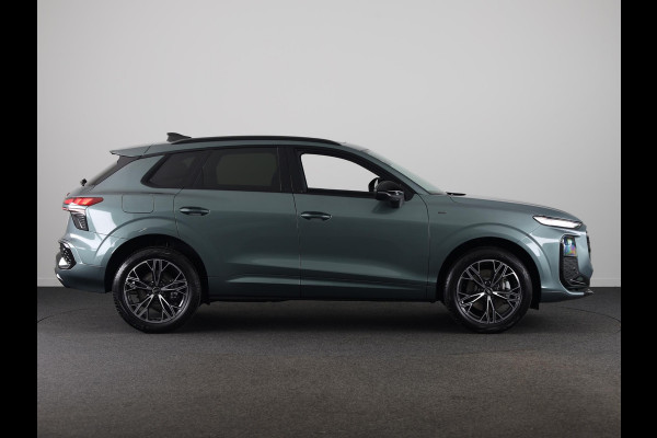 Audi Q3 S edition e-hybrid 200 kW / 272 PK | Techniekpakket plus | Ambiente lichtpakket pro | Privacy glas | Panoramadak| Dodehoek detectie | Leder |