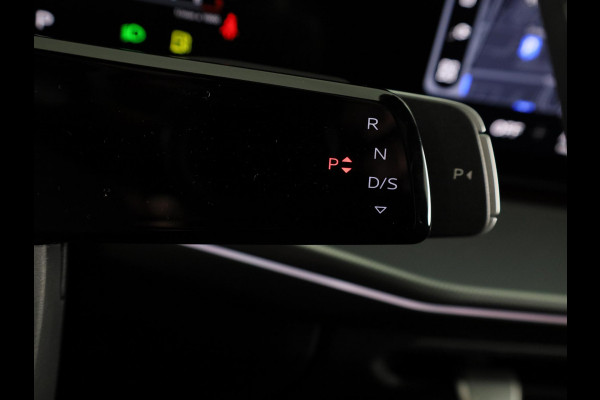 Audi Q3 S edition e-hybrid 200 kW / 272 PK | Techniekpakket plus | Ambiente lichtpakket pro | Privacy glas | Panoramadak| Dodehoek detectie | Leder |