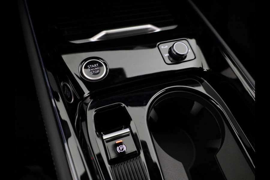 Audi Q3 S edition e-hybrid 200 kW / 272 PK | Techniekpakket plus | Ambiente lichtpakket pro | Privacy glas | Panoramadak| Dodehoek detectie | Leder |
