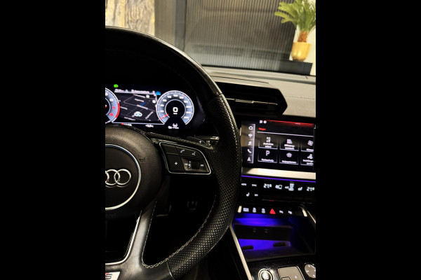 Audi A3 Sportback 35 TFSI Edition One 3x S-Line|PANO|AMBI LIGHTS|MATRIX|BOMVOL