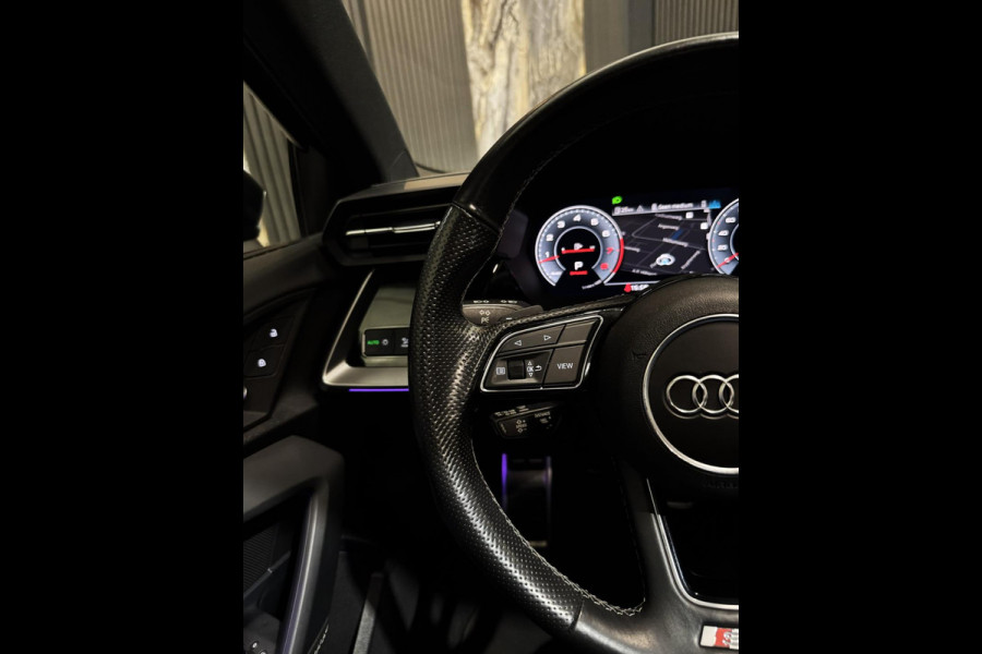 Audi A3 Sportback 35 TFSI Edition One 3x S-Line|PANO|AMBI LIGHTS|MATRIX|BOMVOL