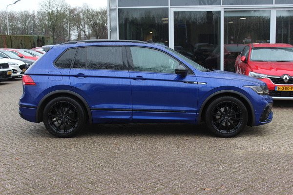 Volkswagen Tiguan 1.5 TSI R-Line Business+ / Trekhaak / Panoramadak / Camera / Leder / 20'' / CarPlay / Virtual Cockpit / Matrix LED / Stoel+Stuurverwarming / Dodehoek / DAB / ACC