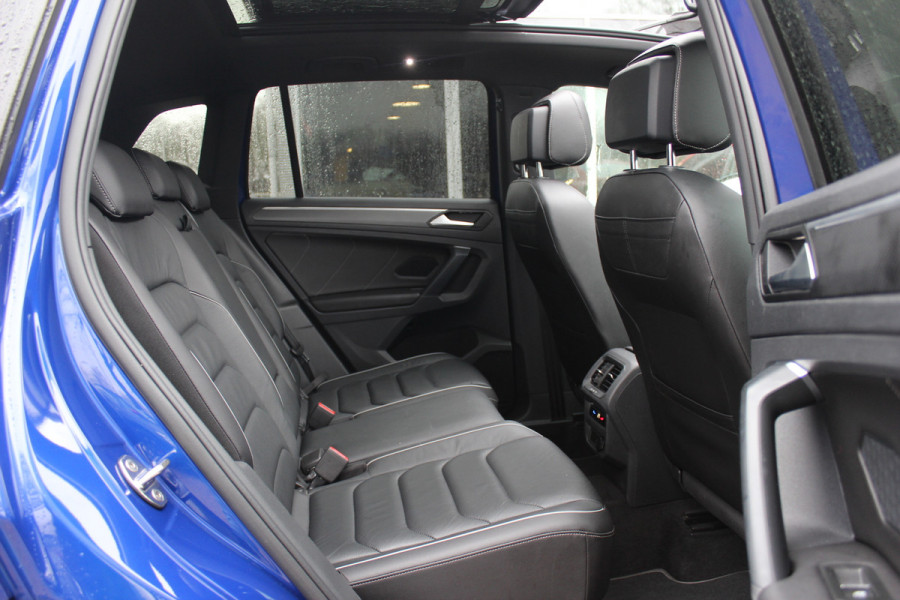 Volkswagen Tiguan 1.5 TSI R-Line Business+ / Trekhaak / Panoramadak / Camera / Leder / 20'' / CarPlay / Virtual Cockpit / Matrix LED / Stoel+Stuurverwarming / Dodehoek / DAB / ACC