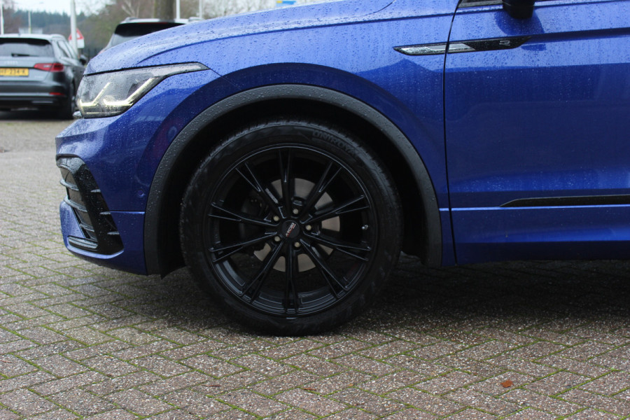 Volkswagen Tiguan 1.5 TSI R-Line Business+ / Trekhaak / Panoramadak / Camera / Leder / 20'' / CarPlay / Virtual Cockpit / Matrix LED / Stoel+Stuurverwarming / Dodehoek / DAB / ACC
