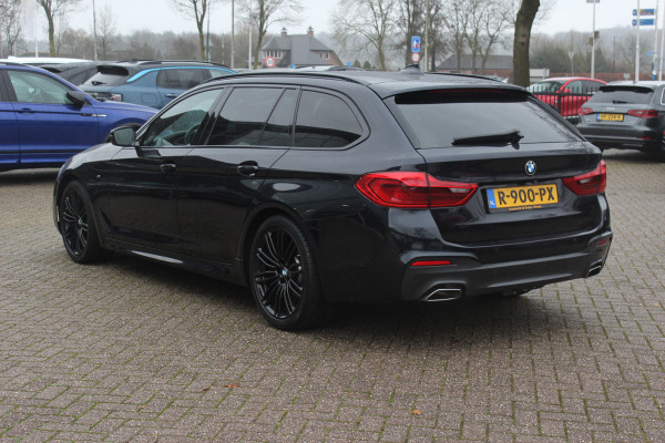 BMW 5 Serie Touring 540i xDrive High Exe. M Sport / Trekhaak / Panoramadak / 360Camera / Head-up / Leder / 19'' / Harman Kardon / CarPlay / Stoelventilatie / Stuur+Stoelverwarming / 4zone / Dodehoek / DAB / ACC