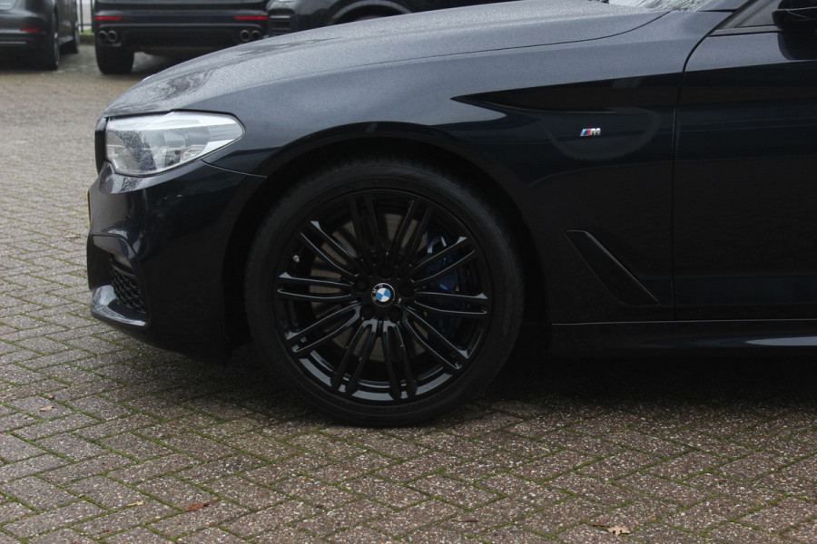 BMW 5 Serie Touring 540i xDrive High Exe. M Sport / Trekhaak / Panoramadak / 360Camera / Head-up / Leder / 19'' / Harman Kardon / CarPlay / Stoelventilatie / Stuur+Stoelverwarming / 4zone / Dodehoek / DAB / ACC
