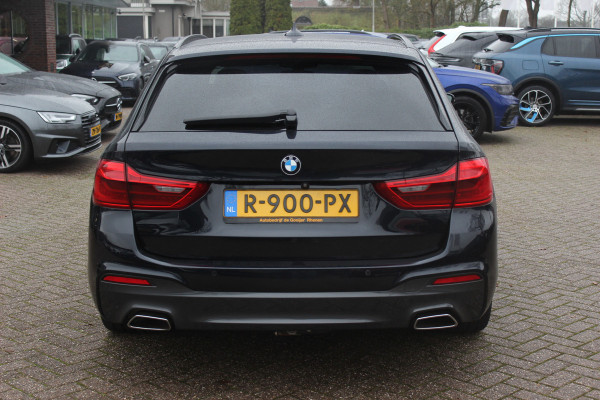 BMW 5 Serie Touring 540i xDrive High Exe. M Sport / Trekhaak / Panoramadak / 360Camera / Head-up / Leder / 19'' / Harman Kardon / CarPlay / Stoelventilatie / Stuur+Stoelverwarming / 4zone / Dodehoek / DAB / ACC