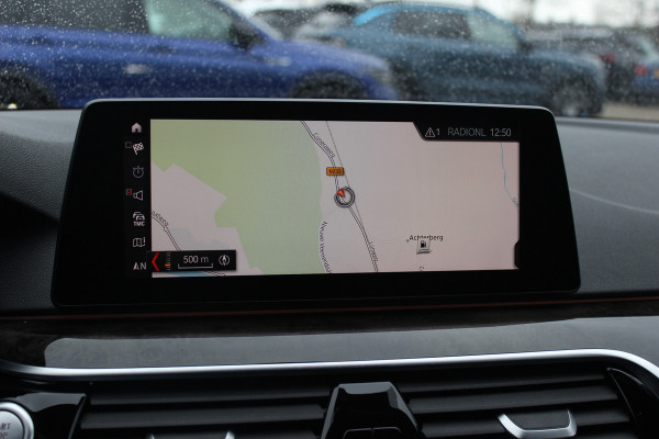 BMW 5 Serie Touring 540i xDrive High Exe. M Sport / Trekhaak / Panoramadak / 360Camera / Head-up / Leder / 19'' / Harman Kardon / CarPlay / Stoelventilatie / Stuur+Stoelverwarming / 4zone / Dodehoek / DAB / ACC