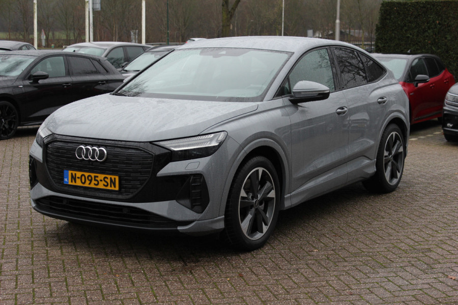Audi Q4 Sportback e-tron 40 Launch edition Advanced 77 kWh / SOH 91,4% / CarPlay / Matrix LED / Sportstoelen / Virtual Cockpit / Parkeerhulp V+A / Sonos Audio / Intr.voorverwarming / Stoelverwarming / DAB / Cruise Control