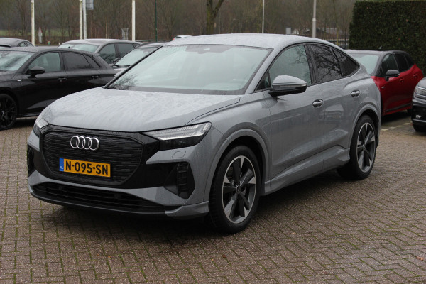 Audi Q4 Sportback e-tron 40 Launch edition Advanced 77 kWh / SOH 91,4% / CarPlay / Matrix LED / Sportstoelen / Virtual Cockpit / Parkeerhulp V+A / Sonos Audio / Intr.voorverwarming / Stoelverwarming / DAB / Cruise Control