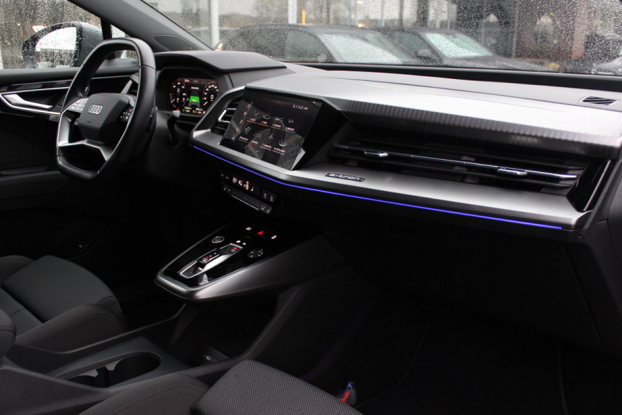 Audi Q4 Sportback e-tron 40 Launch edition Advanced 77 kWh / SOH 91,4% / CarPlay / Matrix LED / Sportstoelen / Virtual Cockpit / Parkeerhulp V+A / Sonos Audio / Intr.voorverwarming / Stoelverwarming / DAB / Cruise Control