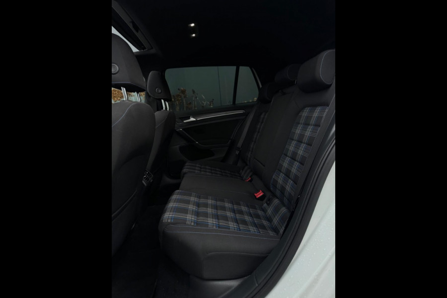 Volkswagen Golf 1.4 TSI PHEV GTE PANO NAVI CLIMATE PDC LED ACC SPORTVELGEN